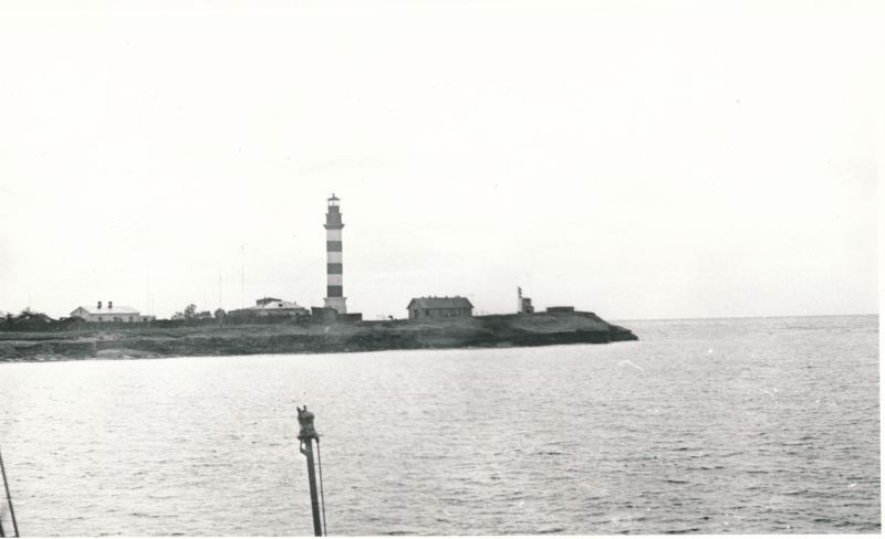 Photo. View from the sea to Osmussaar 1975.
Photo: Karl Õismaa.