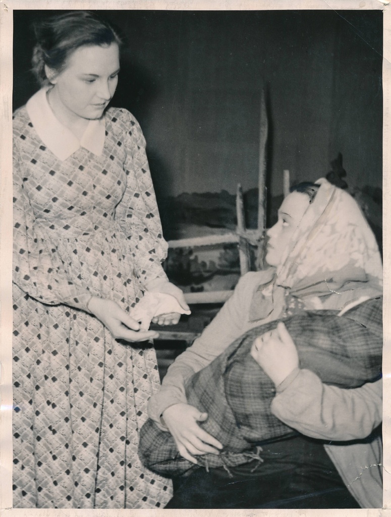 ENSV Ametiühingute Nõukogu Tartu Kultuurihoone Isetegevuslik Teater. Stseen näidendist "Kõrboja peremees". 1959