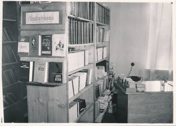 Tööstusettevõtte raamatukogu. Tartu, 1960.