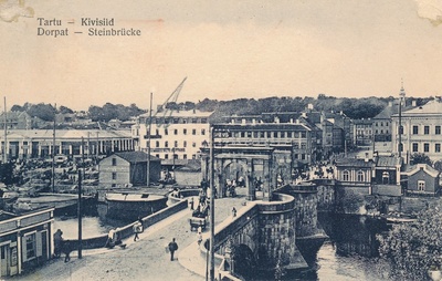 Tartu kesklinn: Kivisild, Raekoja plats, vasakul kaubahoov ja turg. Tartu, 1915-1925.  duplicate photo