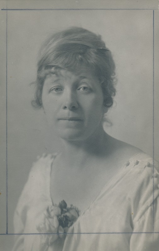 Luuletaja Marie Under. Tallinn, 1920-1930. Foto Parikas.