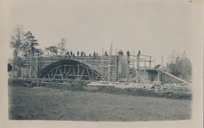 Raudteesilla ehitamine Ahja jõel. Ahja, 1930. Foto August Kottise.