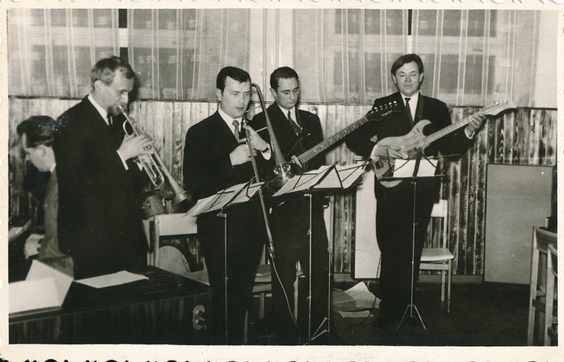 Tehas Võit: isetegevuslased, orkester. Tartu, 1971.