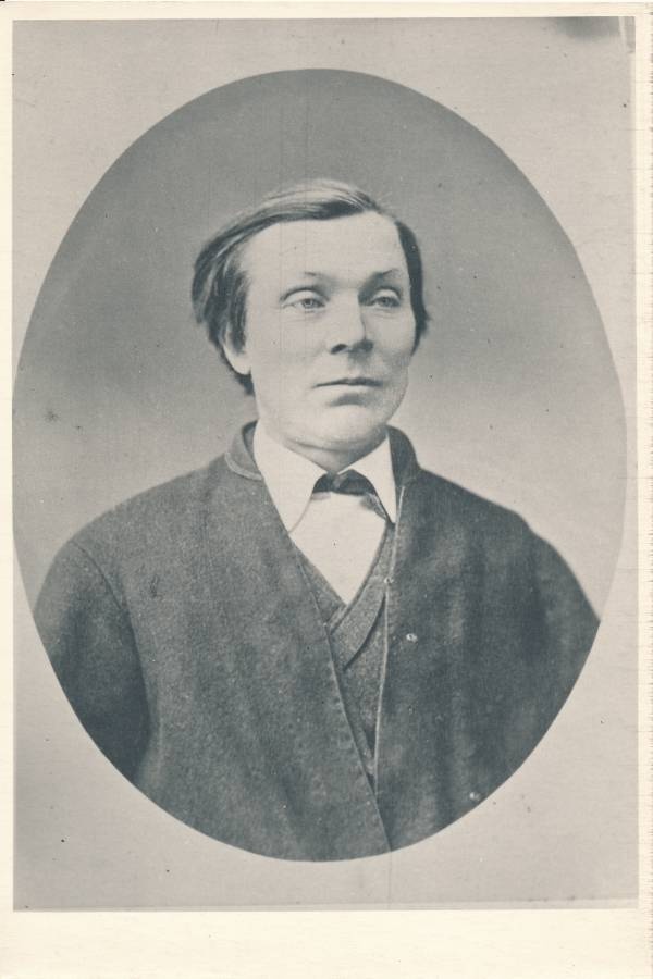 Portreefoto. Tartu Eesti Põllumeeste Seltsi asutaja Märt Mitt (ka Mart Mitt, 1833–1912). 19. sajand.