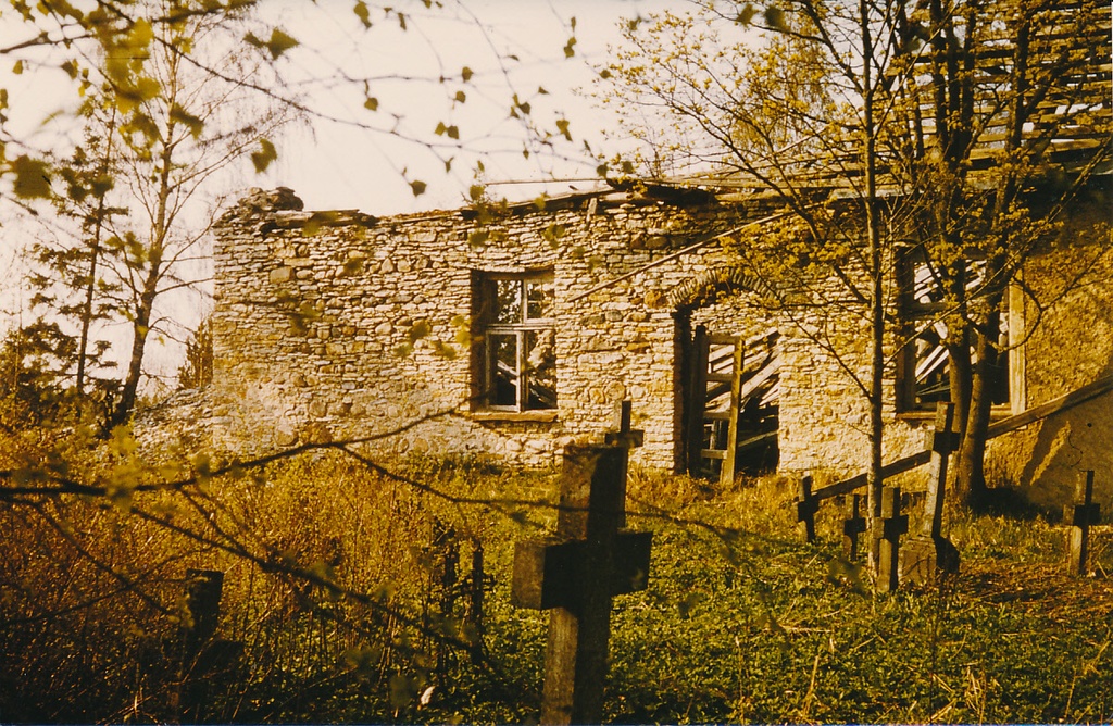 Rooslepa cemetery in 1981.