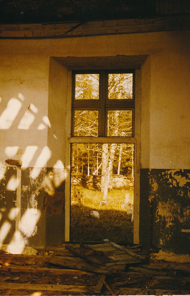Rooslepa cemetery in 1981.