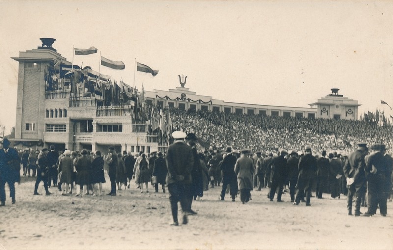 IX üldlaulupidu: koorid laululaval. Tallinn, 1928.