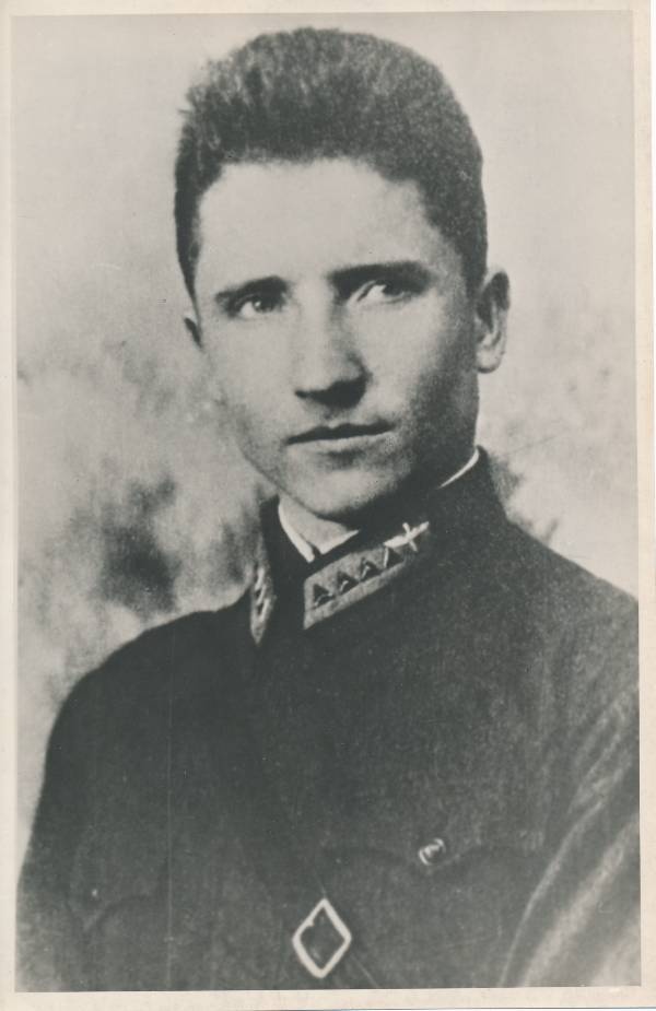 Sergei Sõžnjev jagas Tartu kommunistlikele noortele kogemusi komsomolielu organiseerimises.
