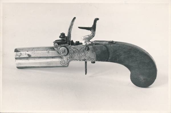 Tartu Linnamuuseumi fondis olev püstol nr 187.