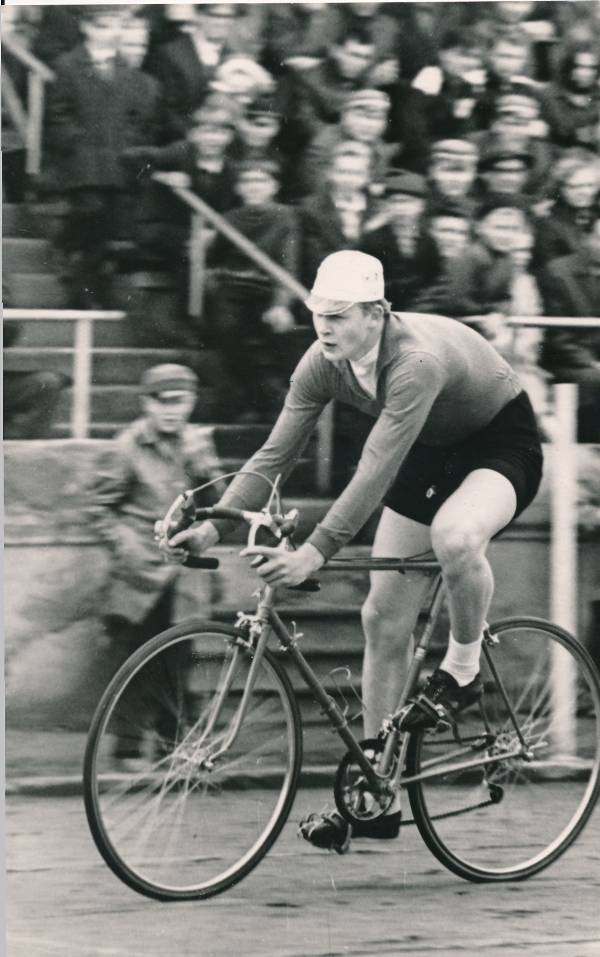 TÜ spordipäev 1968a. Jalgratturite võistlus.