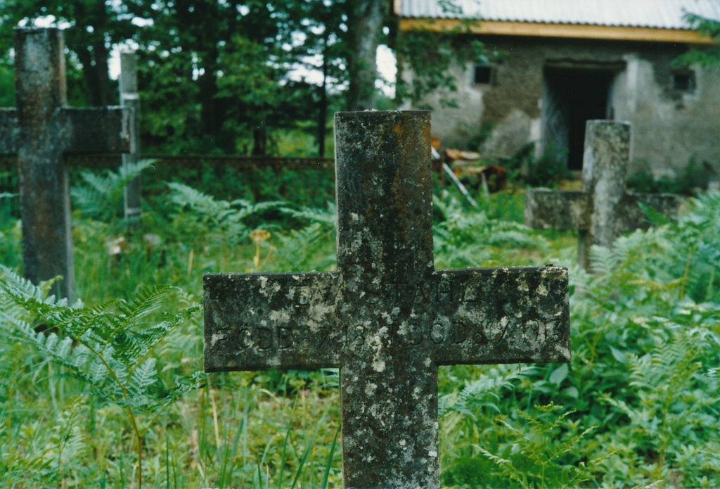 Rooslepa cemetery