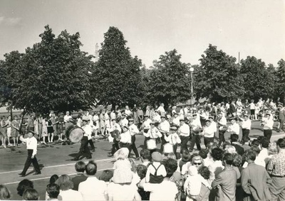 Tartu juubelilaulupidu, rongkäik Oktoobri puiesteel. Puhkpilliorkester teel. 1969  duplicate photo
