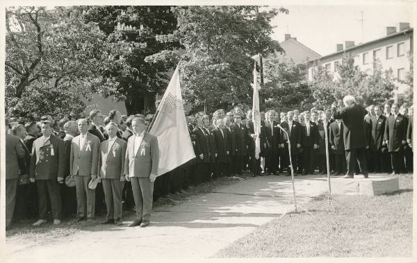 Juubelilaulupidu Tartus 1969a. RAM esinemas Puiestee ja Leningradi mnt nurgal.
