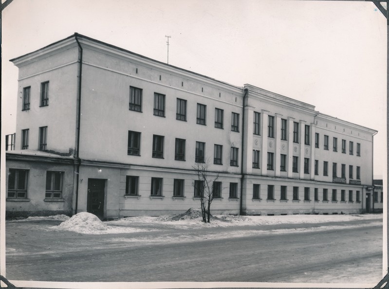 Tartu Autoremonditehase  nr 3 peahoone (Riia mnt). 1960.