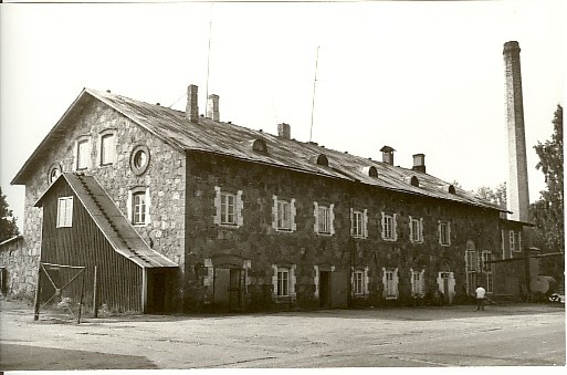 Photo, Building on the sixth of 1984.