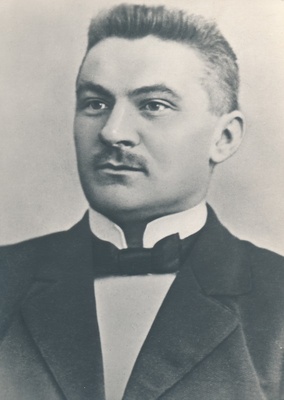 Jaan Sihver  - Eesti töölisliikumise juht Mõisakülas 1905. aasta revolutsiooni päevil.  duplicate photo