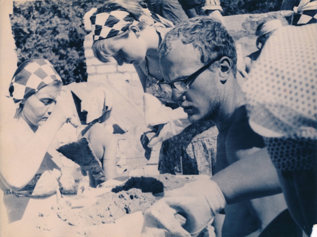 Eesti üliõpilaste ehitusmalev (EÜE) Saaremaal Karja rühm. 1967.a.