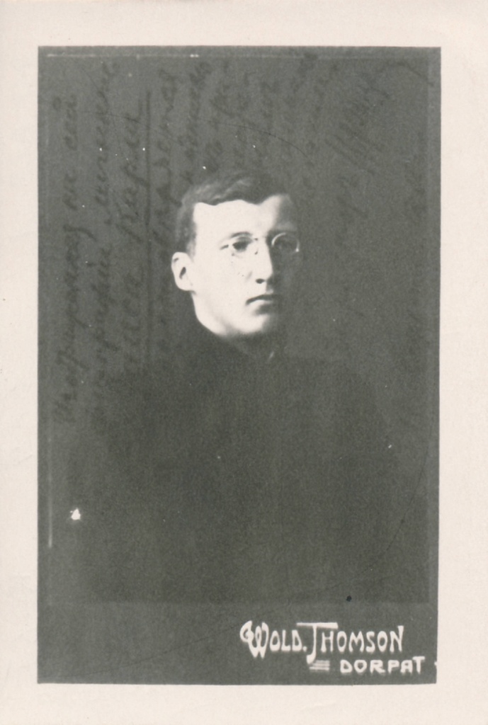 Fotokoopia. Tartu Aleksandri gümnaasiumi abiturient Karl Laas. 1911.a.