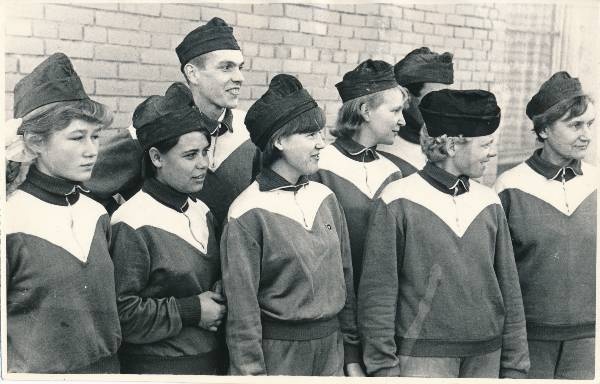 Tartu kommunistlike noorte matkagrupp Tallinnas. 1967
