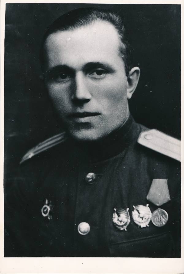 Portree. 287. hävituslennuväe pataljoni komandör alampolkovnik A. Rumjantsev, Tartu vallutamislahingutes (1944) osalenu.
