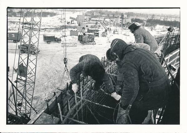 Tartu linnavaade. Tunnelkollektori, peapumpla ja reoveepuhasti ehitus. 1984.a.