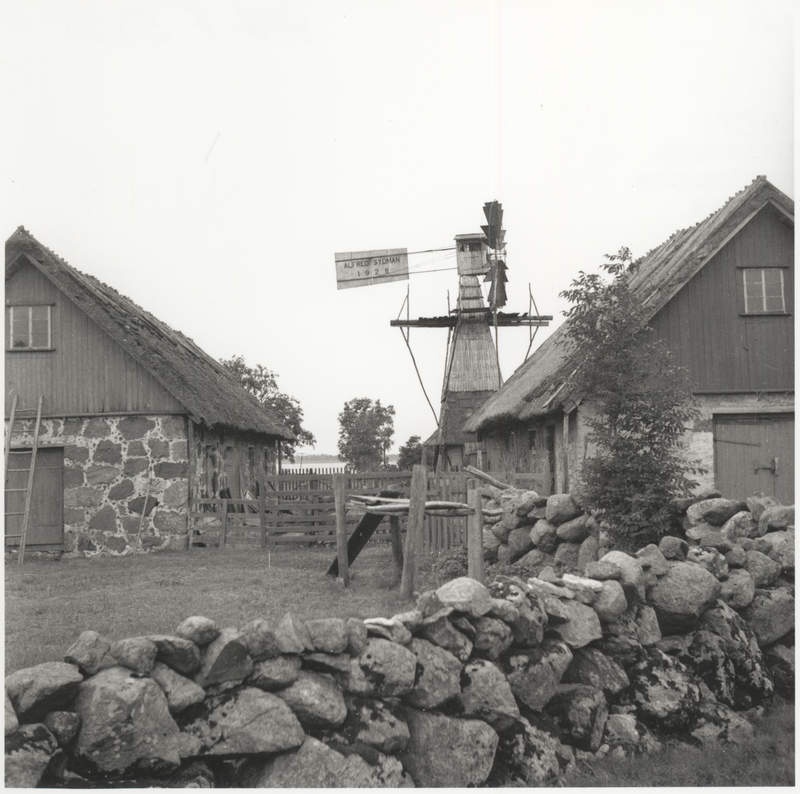 Börs farm in Väike-Pakri Suurküla. Alfred Sydmann's own-made water pump