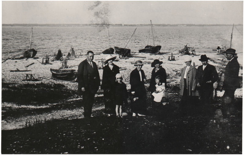 Väike-pakri island port