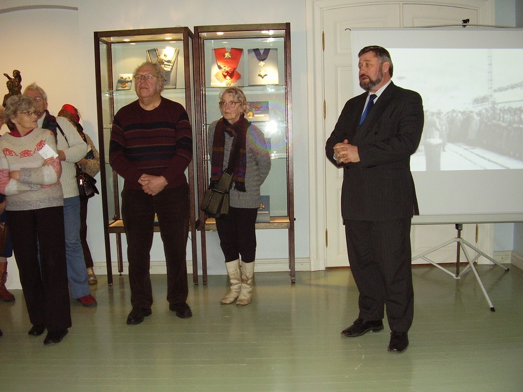 Näitus Tartu linnapeast  Aleksander Tõnissonist, avamine. Kõneleb Georg Aher. Tartu, 2006.