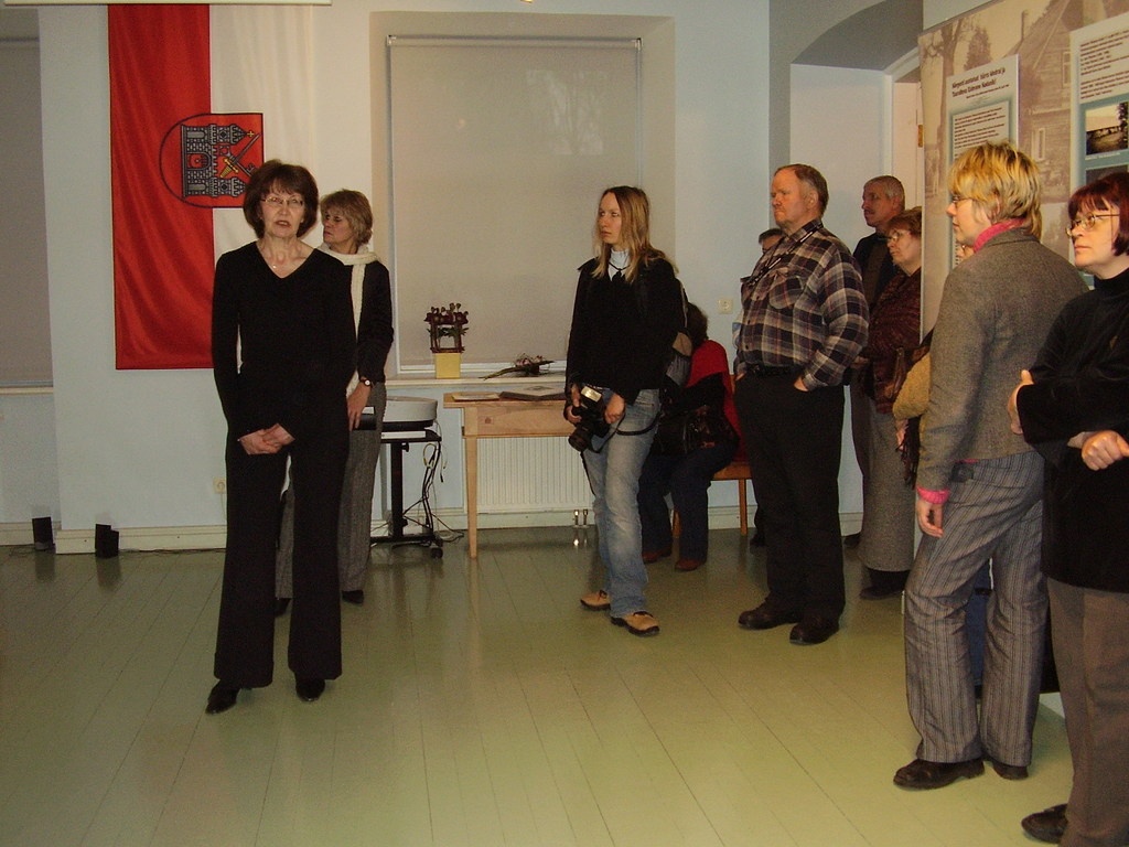 Näitus Tartu linnapeast  Aleksander Tõnissonist, avamine. Kõneleb näituse kuraator Teesi Kivivare. Tartu, 2006.