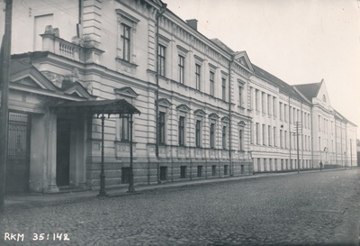 Vanemuise 42 (praegu Eesti kirjandusmuuseum), Vanemuise 46. Tartu, 1920-1940.  duplicate photo