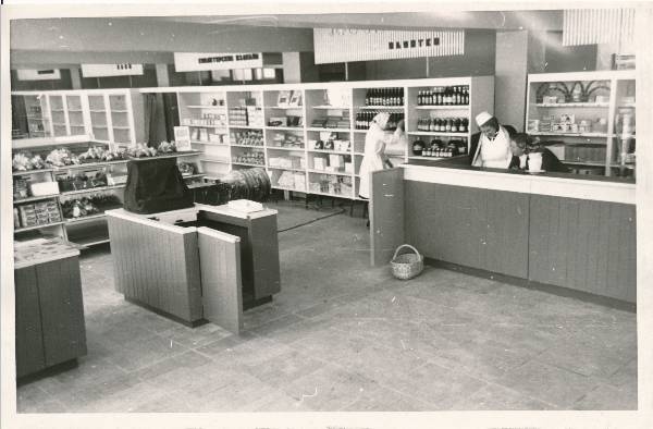 Kauplus "Ropka", sisevaade. Tartu, 1964. Foto K. Kriibi.