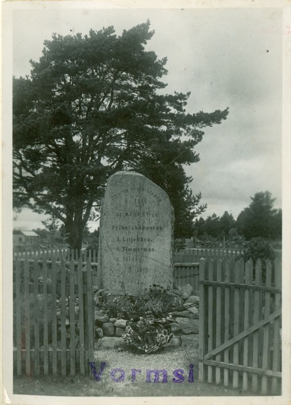 Photo. Memorial monument of the fallen in the Freedom War in Forms. 1939. Located in Hm 8606.