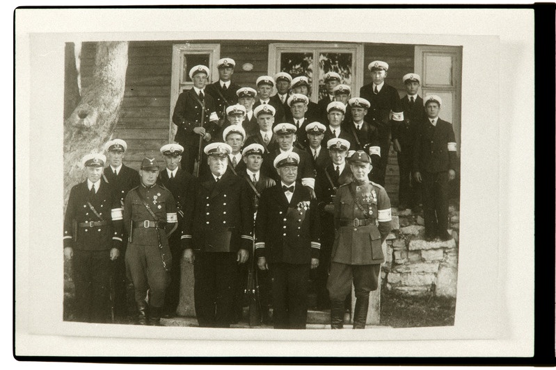 Mereväelased ja kaitseliidu ohvitserid