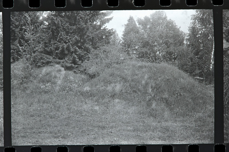 Varjendid Hiiesaare patareis, 1989
