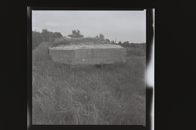 Sõru patarei 2. ja 3. suurtüki vahekoht 1941. a ehitatud dotiga, 1987