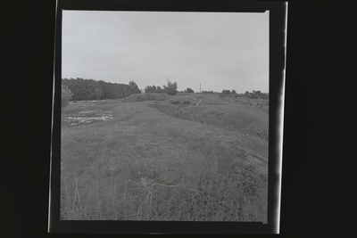 Sõru patarei 2. suurtüki positsioon kaevikutega ning osa betoneeritud eesvallist, 1987  duplicate photo