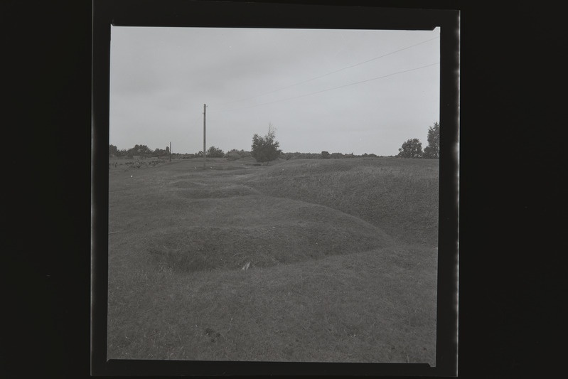 Sõru patarei positsioon merekaldal koos kaevikutega, 1988