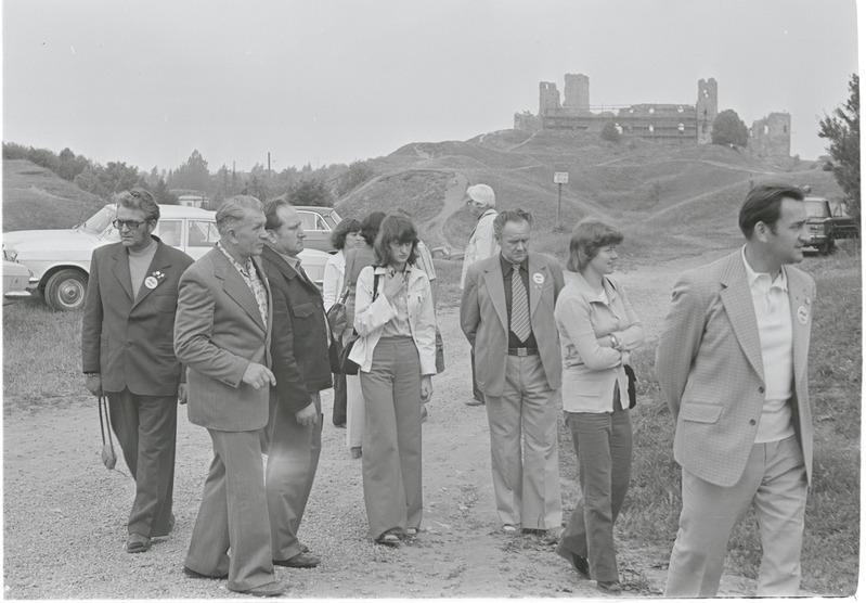 Saksa DV Schwerini ringkonnast Eestisse saabunud sõprusrongi külalisi Rakvere rajoonis