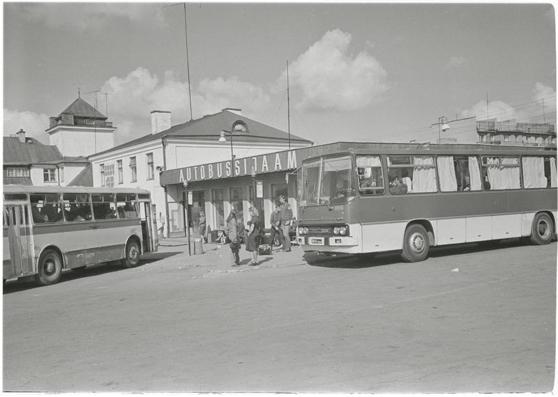 Rakvere. Autobussijaam