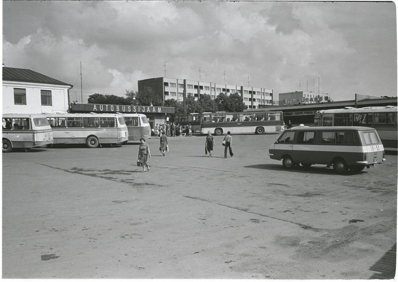 Rakvere. Autobussijaam