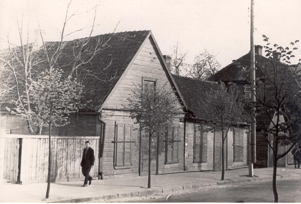 Foto. Võru. Vaade Tartu tänava majale 31 1960-te algul.