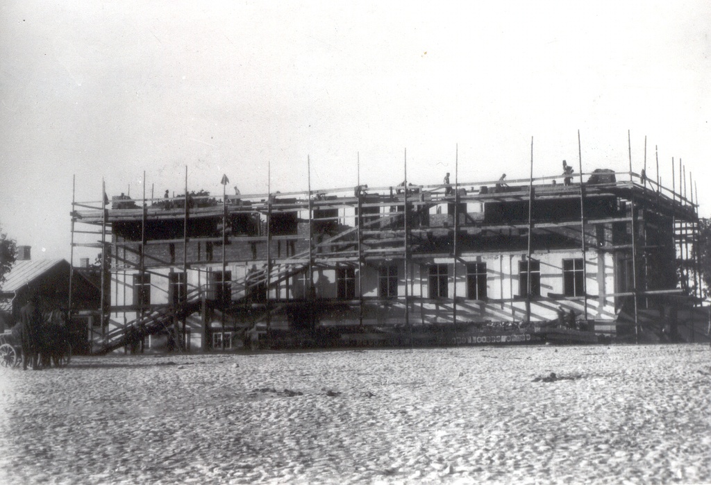 Fotokoopia. Võru linna I algkooli hooneleII korruse ehitamine 1911.-1912.
