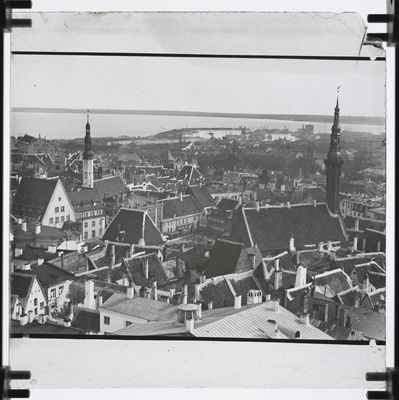 Tallinn, vanalinna katused  similar photo