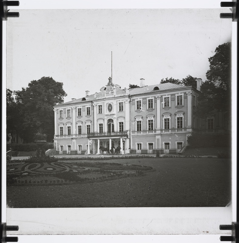 Tallinn, Kadrioru loss