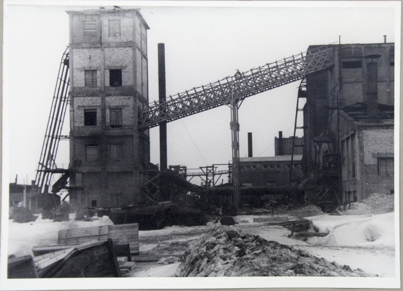 Stone oil. Preparation Department