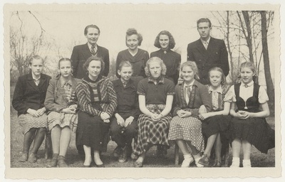 Tuhala kooli VII klass  duplicate photo