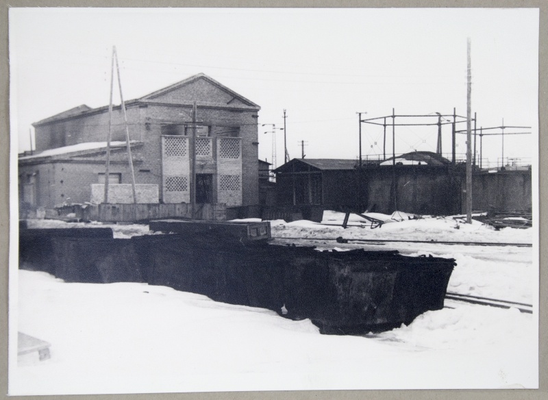 Stone oil. Gasoline and gasoline department