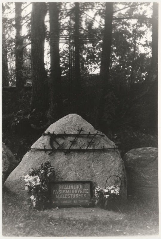 Mälestuskivi Stalinliku fašismi ohvrite mälestuseks Aegviidus