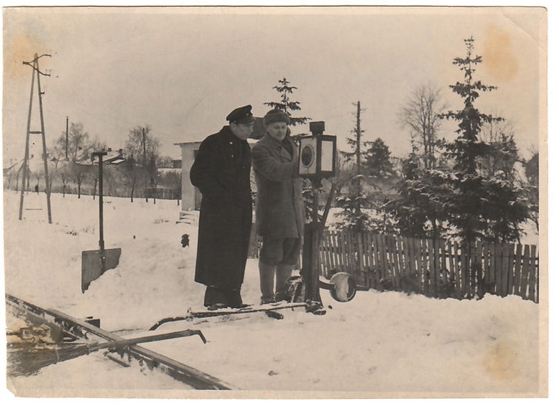 Keila jaamaülem Arnold Urbla ja pöörmeseadja Tamme