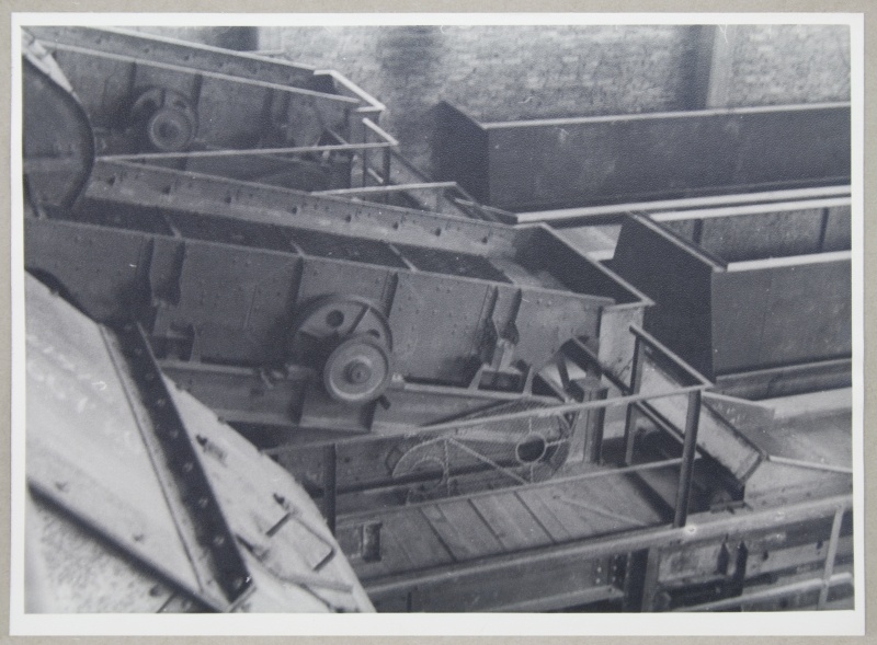 Stone oil. Preparation department, sorter